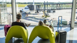 Ryanair poleci z Wrocławia do Kijowa Podróże, LIFESTYLE - Ryanair ogłosił nowy kierunek lotów z Wrocławia. Od listopada irlandzki przewoźnik poleci na największe ukraińskie lotnisko - Kijów-Boryspol. Będzie to trzecie połączenie na Ukrainę dostępne z wrocławskiego portu.