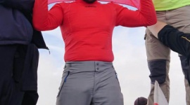 ANDRZEJ MICHALIK, POMIMO CUKRZYCY, PRZESZEDŁ POLSKĘ OD MORZA AŻ DO TATR Podróże, LIFESTYLE - Najnowsza wyprawa Andrzeja Michalika zakończyła się sukcesem! 34-letni podróżnik - pomimo cukrzycy typu 1 - pokonał pieszo całą Polskę i 13 września stanął na szczycie Rysów. Podczas całej wyprawy towarzyszył mu glukometr Contour Plus One i aplikacja CONTOUR®DIABETES.