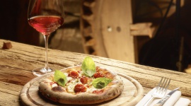 Jesienne atrakcje Trentino Podróże, LIFESTYLE - W malowniczym Trentino można się świetnie bawić bez względu na porę roku. Jest jednak kilka pomysłów, które świetnie sprawdzą się podczas jesiennej wycieczki. Poniżej przedstawiamy pięć jesiennych atrakcji Trentino.