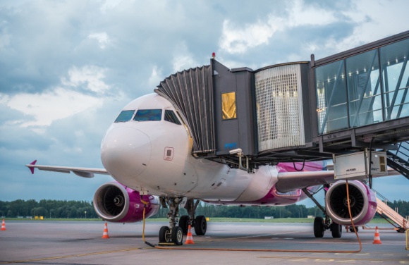 Port Lotniczy Wrocław: ponad 3,3 mln pasażerów w 2018 roku Podróże, LIFESTYLE - Wrocławskie lotnisko ma za sobą swój najlepszy rok w historii. Port obsłużył o 17,3% podróżnych więcej niż przed rokiem. Dodatkowo, kilka wydarzeń w 2018, w tym pojawienie się nowych znaczących przewoźników, to kamienie milowe dla rozwoju lotniska.