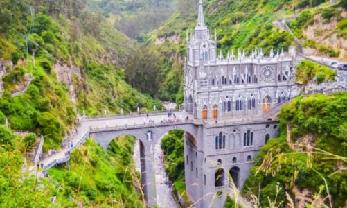 4 miejsca, które wyglądają jak z filmu fantasy