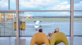 Do Wrocławia wracają regularne połączenia lotnicze Podróże, LIFESTYLE - Od 1 czerwca znów polecimy z wrocławskiego portu. PLL LOT wznawiają regularne rejsy na Lotnisko Chopina w Warszawie. Na początek będą dwa połączenia dziennie.