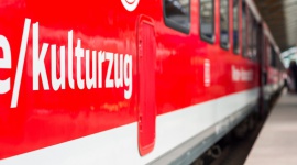 „Pociąg do Kultury” wraca na tory Podróże, LIFESTYLE - W ostatni weekend czerwca, na tory wraca popularne połączenie, umożliwiające bezpośredni dojazd z Wrocławia do Berlina. W związku z ograniczeniami spowodowanymi epidemią koronawirusa, liczba sprzedawanych biletów będzie jednak ograniczona.