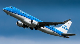 Wielki powrót KLM. Loty do Amsterdamu już od dziś Podróże, LIFESTYLE - Kolejne połączenia systematycznie wzbogacają rozkład Portu Lotniczego Wrocław. Już od dziś pasażerowie mogą latać bezpośrednio do Amsterdamu liniami KLM. To jeden z ponad 50 aktualnie dostępnych kierunków.
